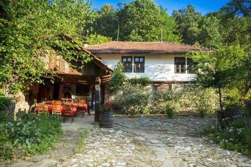 Gabrovo Bed & Breakfast | Little River Guest House