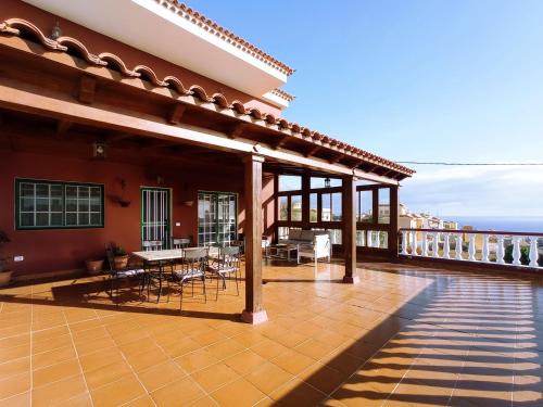 Candelaria Villa | LIVE GUANCHES DE CANDELARIA