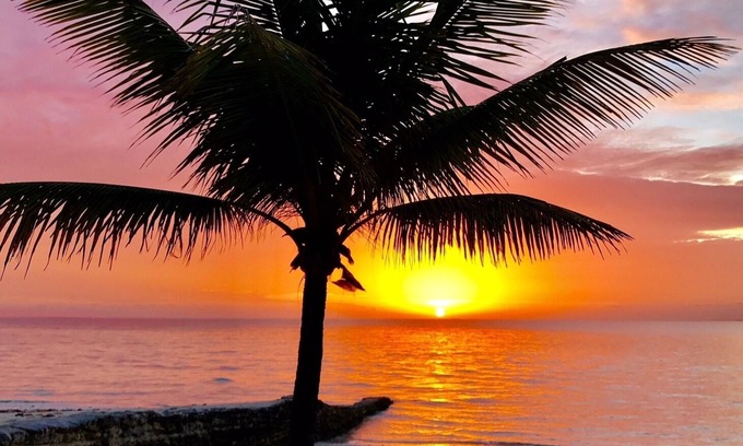 Treasure Cay Villa | LIVE IN STYLE BY THE SEA 4 BED WITH IN SUITE BATH DISCOUNTS AVAILABLE AUG-SEP