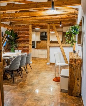 Magdeburg Apartment | Living&Comfort Penthouse-Suite - Netflix, Kingsize beds, Fast Wi-fi, Espresso