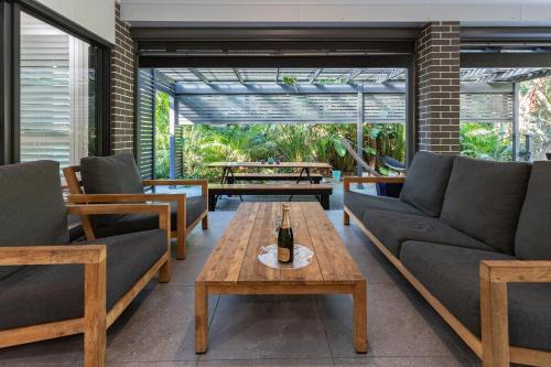 Elizabeth Beach House | Lizzie Bliss