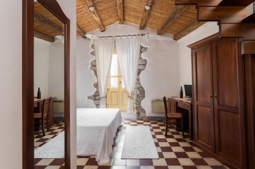 Bosa Historic Centre Hotel | Locanda di Corte