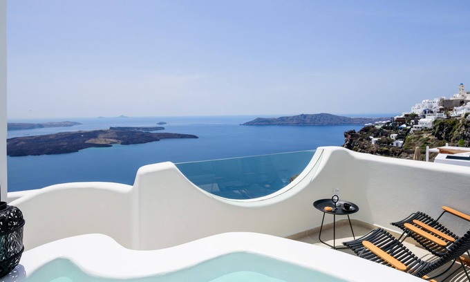 Imerovigli Villa | Located at the breathtaking caldera of Imerovigli