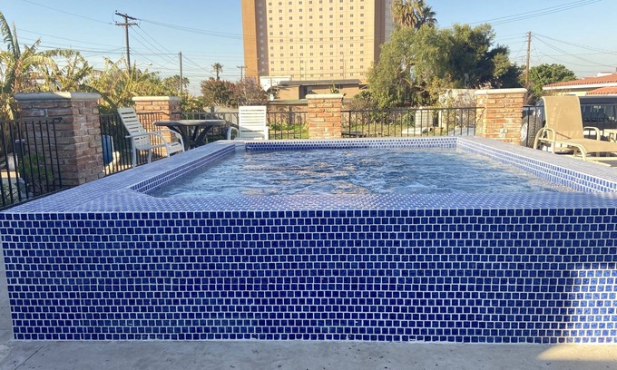 Centro Carretera House | Located one block from Rosarito Beach Hotel, beach, clubs, shops and more.