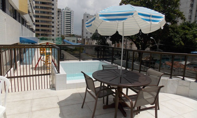 Boa Viagem Apartment | Location close to everything, in Boa Viagem. Safety, ease and agility.