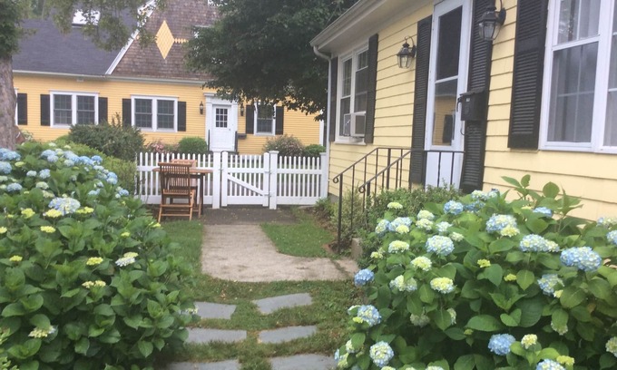 Top of the Hill Apartment | Location, Location, Location walk to beach, shopping, restaurants, cliff walk