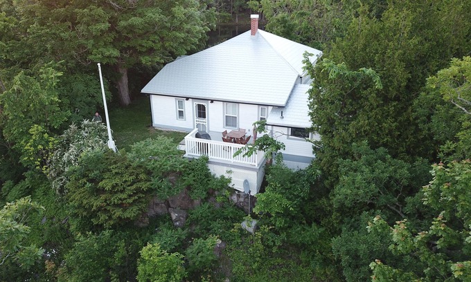 Rideau Lakes House | Lockmaster's House, Davis Lockstation, Parks Canada