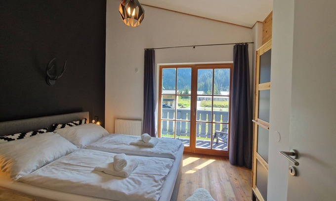 Enzingerboden Ski Chalet | Lodge Seeblick 161 in the Tauern village of Enzingerboden