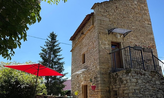 Promilhanes House | lodging in dovecote