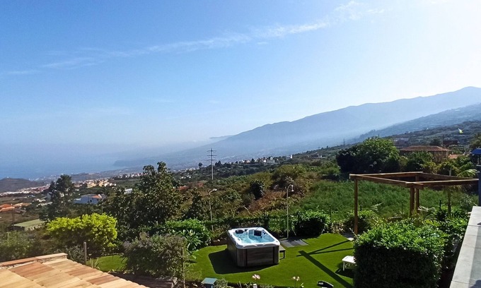 Los Realejos House | Lodging with spa. Sea/mountain views.15 minutes from Socorro beach.
