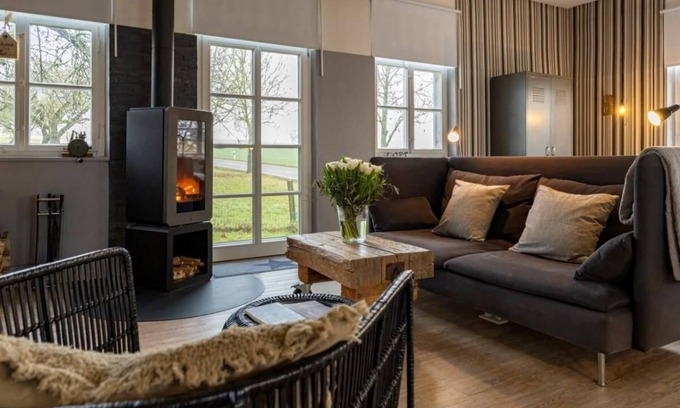 Blaufelden House | Loft design - heat cabin, fenced garden, fireplace