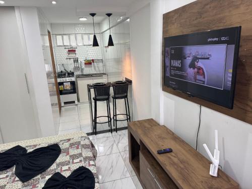 Duques Apartment | Loft em condomínio próximo à entrada da cidade