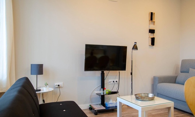 Cercadilla-Medina Azahara Apartment | LOFT FRESIA CORDOBA STATION