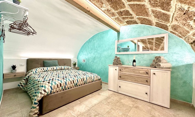 Alghero City Centre Apartment | Loft in the heart of Alghero in an excellent location