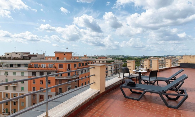 San Giovanni Apartment | [Loft Luminoso] a 15 minuti dal Colosseo con aria condizionata, WI-FI e vista.