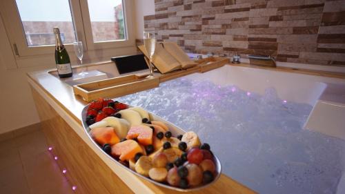 San Isidro House | Loft moderno, jacuzzi y BBQ