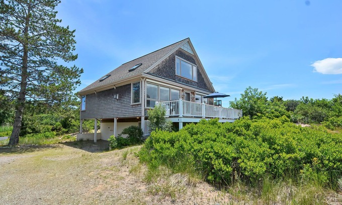 Newbury House | Lofty Views: Plum Island at Your Door