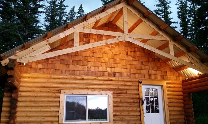 Sundre Cabin | Log cabin on the James River in Alberta