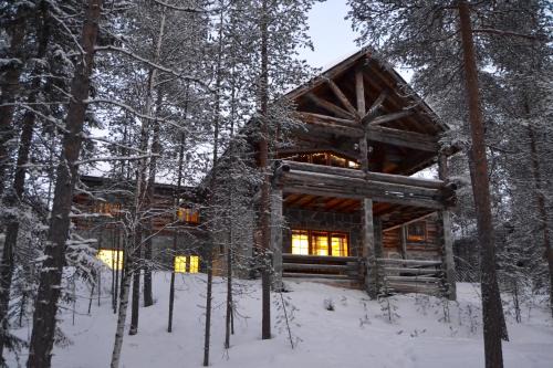 Pyhatunturi Ski Chalet | Log Villa Tietotunturi