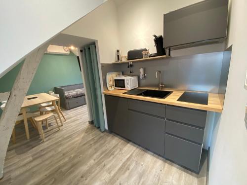 Huismes Apartment | Logement Loire climatisé, La Halte de Cuze, aux abords de la Loire a vélo