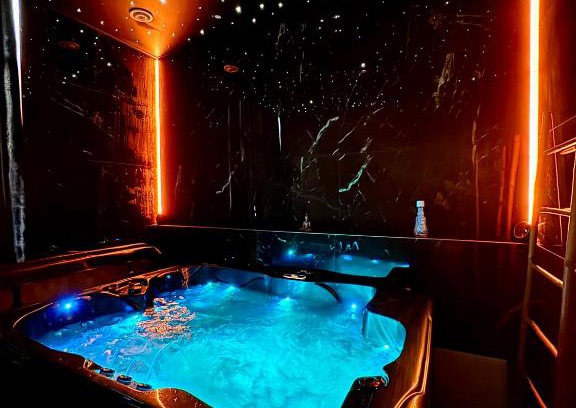 Charleroi House | Logement privé avec Jacuzzi haut de gamme ! près de l'Aéroport de Charleroi