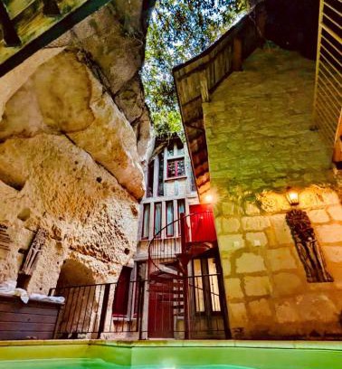 Turquant Hotel | Logis Demeure de la Vignole