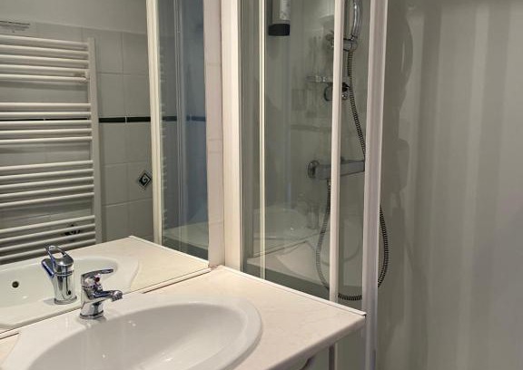 Lalacelle Hotel | Logis La Lentillere - Restaurant Côté Parc