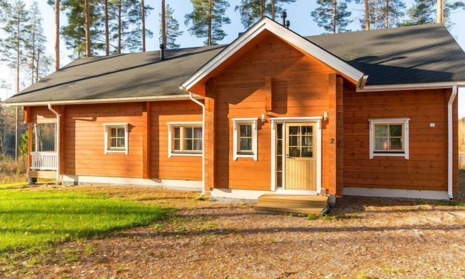 Kuorevesi House | Lokinsiipi by Interhome