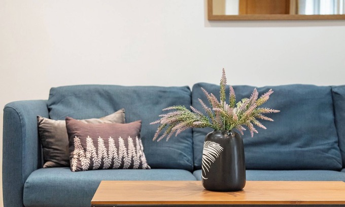 Waterloo Apartment | London Eye/split level and private patio/sleeps 6