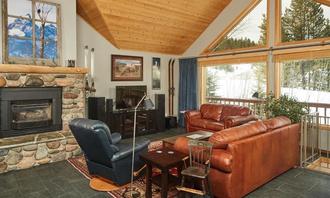 Big Sky House | Lone Walker Home