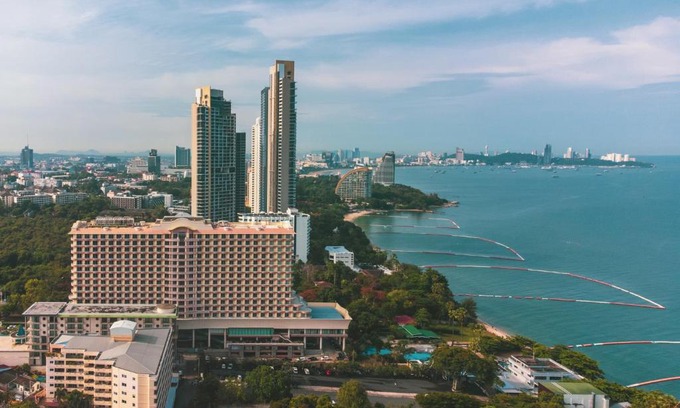 North Pattaya Hotel | Long Beach Garden Hotel & Pavilions