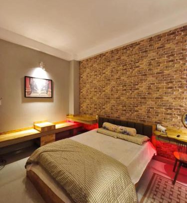 Duc Hoa Apartment | Long Homestay Xuyên Á - Hotels