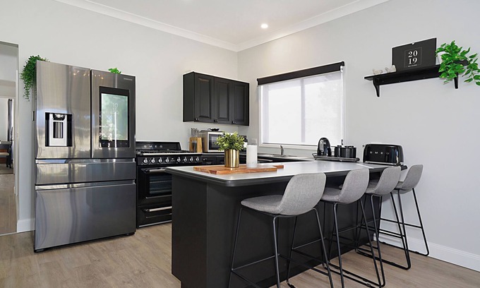 Long Jetty House | Long Jetty Lake House -Long Jetty, Central Coast Fully Renovated 3 bed Cottage,