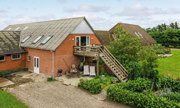 Hojer Apartment | Look forward to a wonderful vacation in rural tranquility in this family-friendly vacation apartment