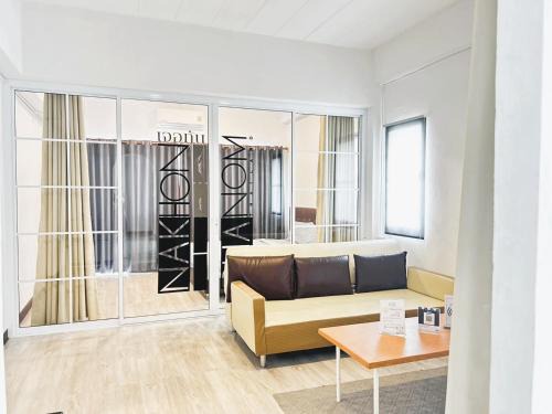 Nai Muang Apartment | Los Inn Nakhon ลอส อินน์ นคร