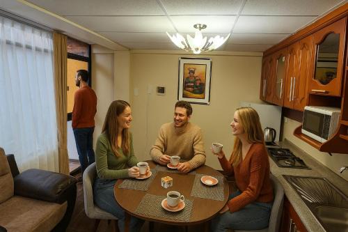 Primavera Apartment | Los Profesionales 2-Transporte Aeropuerto Gratis!