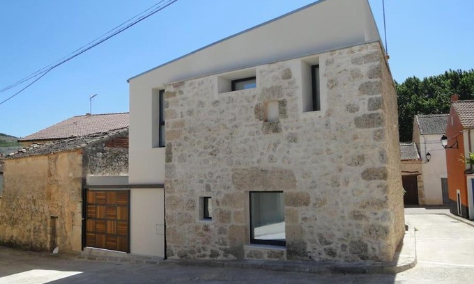 Olmos de Penafiel Villa | LOS PUENTES casa con jacuzzi para 2