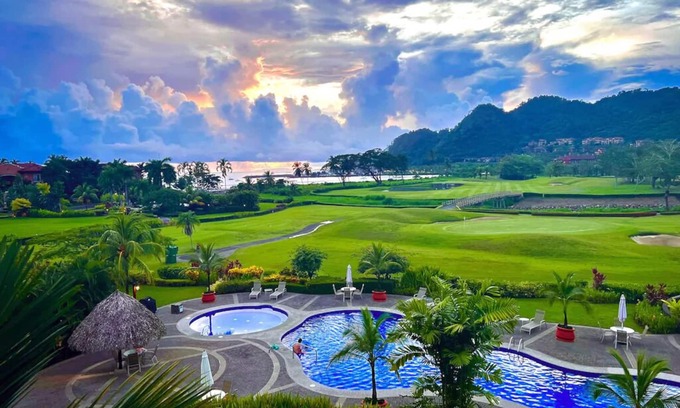 Herradura Condo | Los Sueños Impeccable, Spacious 2+2 Condo