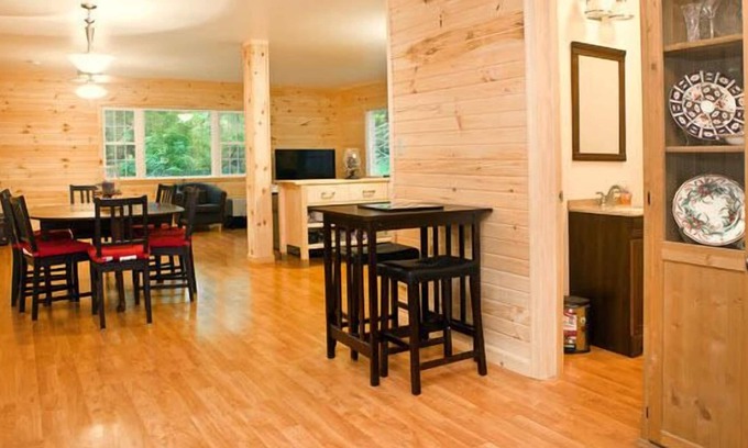 Wardensville Cabin | Lost River WV 3-br 3-ba cabin (Unit B)
