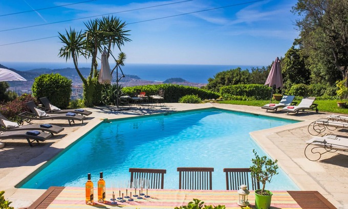 Gairaut Villa | LOU MAS SOUBRAN VI2083 by RIVIERA HOLIDAY HOMES