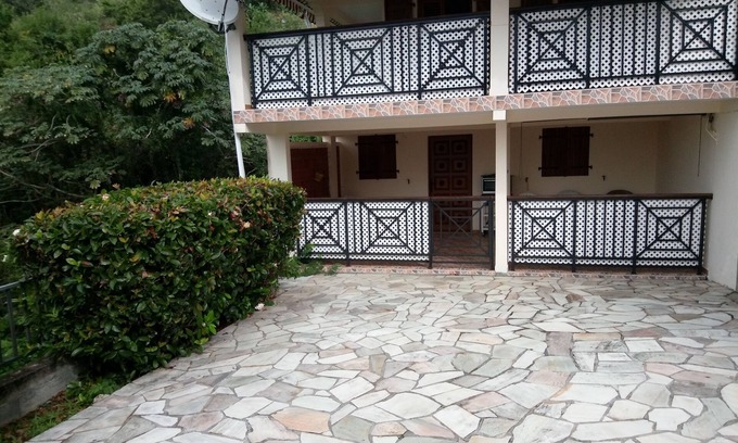 Sainte-Luce Apartment | Loue en Saisonnier, bas de Villa A Corps de Garde Sainte Luce