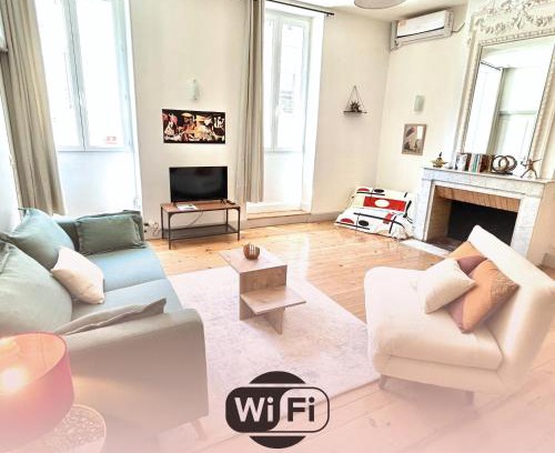 Auch Apartment | Louisa - Spacieux en Plein centre - Places gratuites - 1er étage