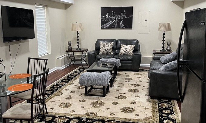 Snellville Apartment | Lovely 2 bedroom basement apartment located in quiet subdivision in Snellville.