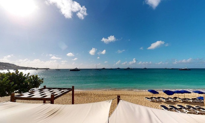 Simpson Bay Condo | Lovely 3 Bedroom Beachfront Condo located at Coco's Beach Club!