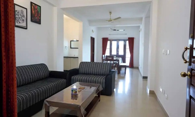 Kochi Apartment | Lovely 3-br. flat at Kadavanthra
