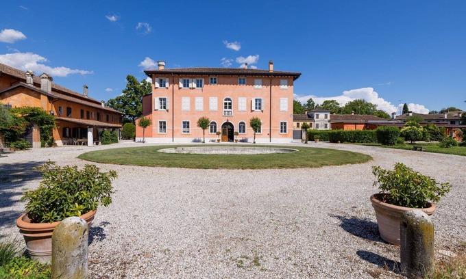 Strassoldo Apartment | Lovely apartment for 5 people with A/C, WIFI, TV, terrace and pets allowed