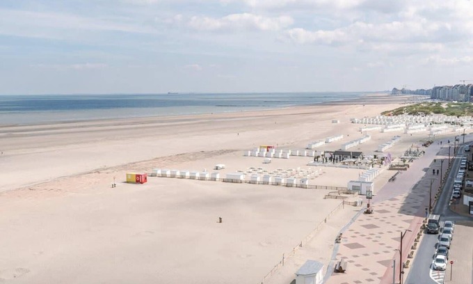 Heist Apartment | Lovely and welcoming apartment with side sea view