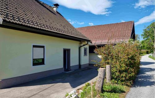 Weizelsdorf Apartment | Lovely Apartment In Strau With Wifi