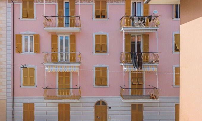 Riva Trigoso Apartment | Lovely apartment for 4 people with WIFI, TV and balcony