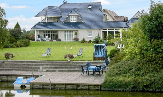 Wangerland Apartment | Lovely apartment for 4 guests with WIFI, TV and patio